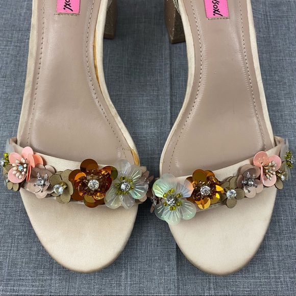 Floral Betsey Johnson Heels - Picture 2 of 4